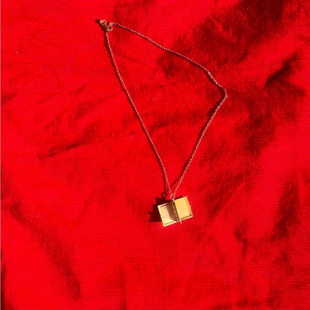 Vintage Gold Locket Necklace